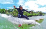 DER WAVESPHAPER AUS VÖCKLABRUCK VERSETZT RIVERSURFER IN EUPHORIE - BRAUN Maschinenfabrik