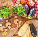 Ricette Vialline di Giugno - Rezepte mit den Erzeugnissen von La Vialla und . frischen Auberginen, Sugo Finto, Mousse di Ricotta