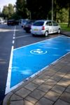 DIHK-Merkblatt Elektromobilit&auml;t - Elektrofahrzeuge im Unternehmen rechtssicher laden
