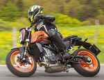 Unter falschem Namen - Motorradfahrer