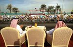 Gütiger Größenwahn Der Emir von Katar investiert Milliarden, um aus seinem Land eine Sportnation zu machen. Spätestens im Jahr 2022 soll dort die ...