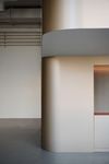 Mint Architecture gestaltet in Industriehalle inspirierenden Hauptsitz für die Bank Zimmerberg