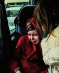 Der Krieg und der Krebs - Über 40 krebskranke Kinder flohen aus der Ukraine nach Küsnacht an den Zürichsee. Von der Kriegshölle ins Paradies ...