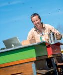 "Bienen sind das Leben" - Mobirama Das Magazin f&uuml;r die - Der Berater im - die Mobiliar