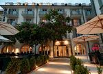 HOTELS 2020 INFORMATIONS-BROSCH&Uuml;RE - Pioneering Plastics - Krauss Maffei