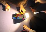 HANDREICHUNG F&Uuml;R DEN UMGANG MIT DEM KARTEN-SET F&Uuml;R KINDER "LICHT, FARBEN, SEHEN - OPTIK ENTDECKEN" - Haus der kleinen Forscher