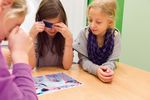 HANDREICHUNG F&Uuml;R DEN UMGANG MIT DEM KARTEN-SET F&Uuml;R KINDER "LICHT, FARBEN, SEHEN - OPTIK ENTDECKEN" - Haus der kleinen Forscher