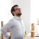 HALTEN SIE IHREN PATIENTEN DEN R&Uuml;CKEN FREI - Schnelle Hilfe f&uuml;r einen starken R&uuml;cken im Homeoffice - DJO