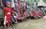 Umwelt und Menschen in Gefahr VEM-Teams aus Afrika, Asien und Deutschland besuchen Partnerkirchen in Papua und Sumatra - Vereinte Evangelische ...