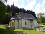 St. Leonhard bei Siebenbrünn und Wurzenpass: Verstorbene mit interessanter Biographie, Heilwasser und Bunker