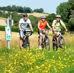 BELIEBTESTES ZIEL FÜR RADTOURISTEN - Radrouten von insgesamt 5000 km - Loiretal - AT Media