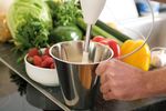 Essen und Trinken mit Rheuma - Patientenratgeber f&uuml;r eine gesunde, ausgewogene und genussvolle Ern&auml;hrung.