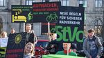 Weniger Autos, mehr globale Gerechtigkeit - Diesel, Benzin, Elektro: Die Antriebstechnik allein macht noch keine Verkehrswende