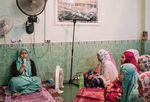 KRIEG ODER FRIEDEN? - In Indonesien gibt es 30 000 Koranschulen. Die meisten lehren ihre Sch&uuml;ler, die Worte des Propheten als Botschaft des ...