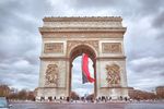 Christos Verhüllung des Arc de Triomphe - In Kooperation mit Fachreiseleitung: Agatha Vanderveen, diplomierte Stadt- und Museumsführerin für Paris ...