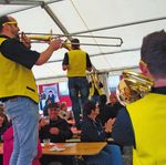 03/18 M&Ouml;WI-ZYTIG - GEMEINDE-NACHRICHTEN BADI-ZELTNACHT LEHRPERSONEN BIBLIOTHEK CHOO KULTUR SCHNIDER AG PORTR&Auml;T MARIO TH&Uuml;RIG - GEMEINDE ...
